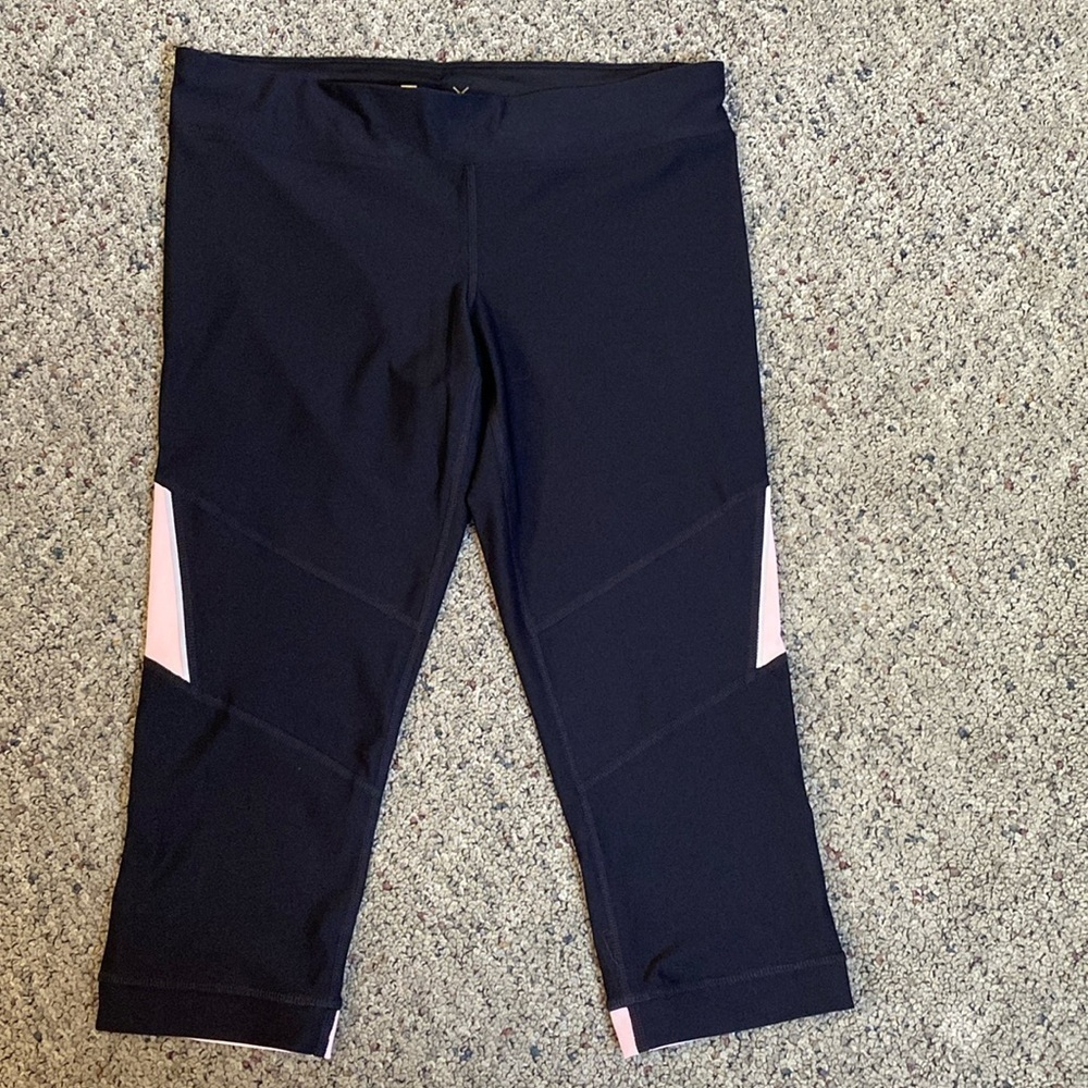 Xersion Cropped Leggings Black Salmon & Peach Color Accents M Inside Drawstring